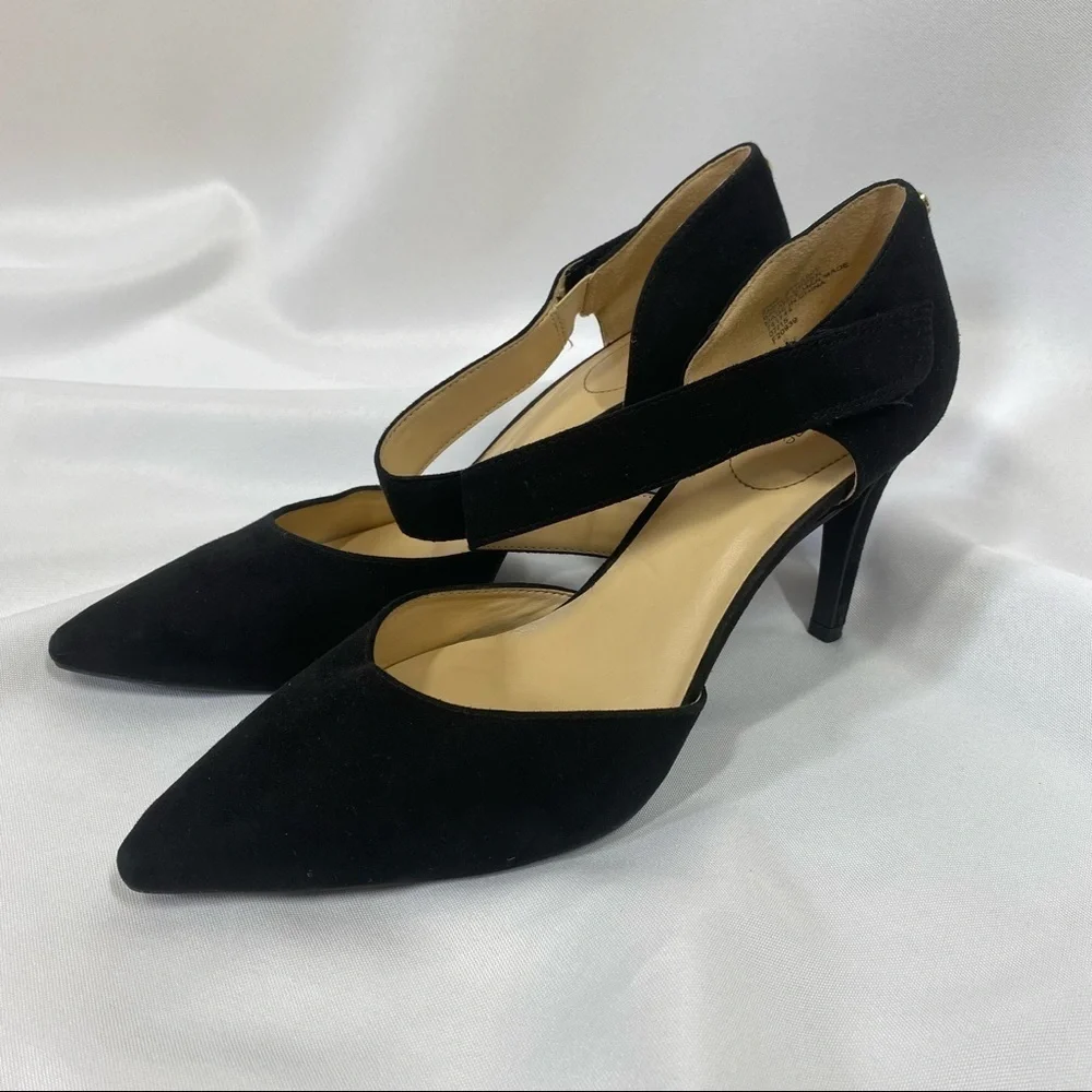 Liz Claiborne | Black Pointed Toe Velvet Heels Strap Women's Size 9.5
